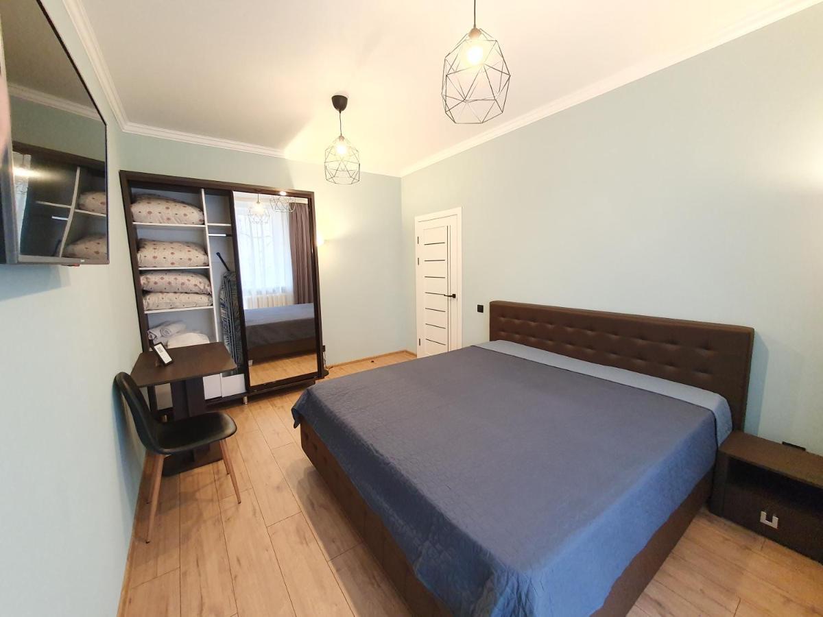 All New And Cozy Apartment In The Silence Center คีชีเนา ภายนอก รูปภาพ