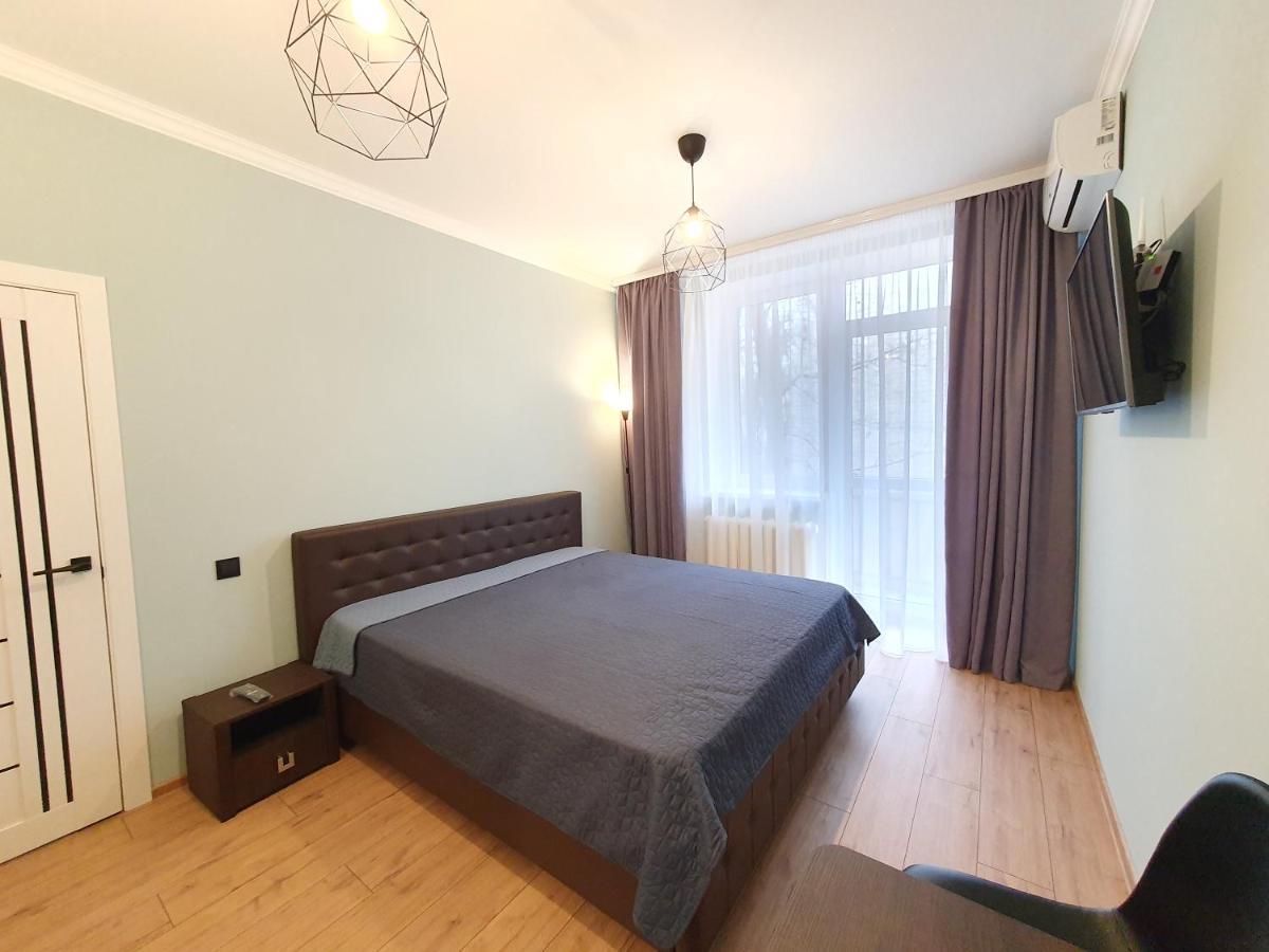 All New And Cozy Apartment In The Silence Center คีชีเนา ภายนอก รูปภาพ